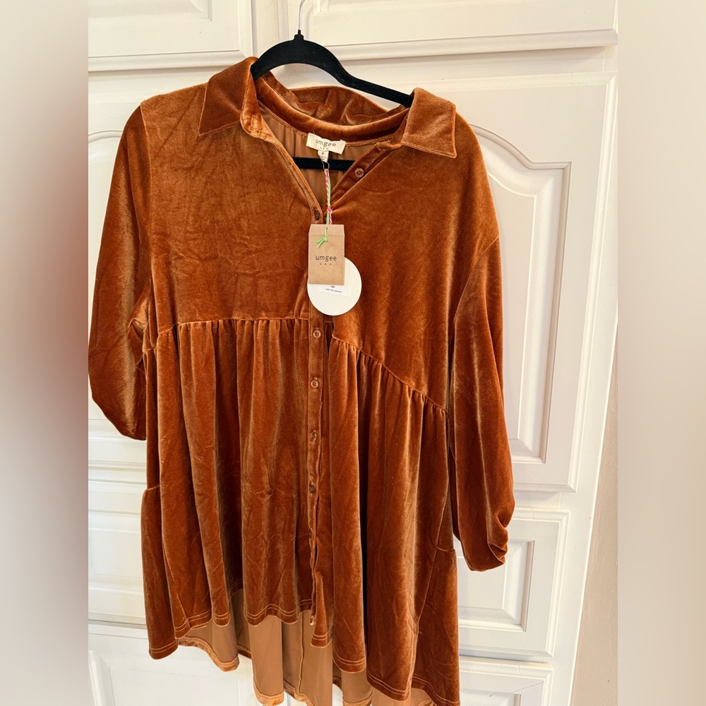 Umgee Rust Velvet Button-Up Top